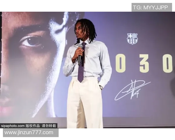 9号足球服背后明星球员的设计师是谁及其创作故事揭秘