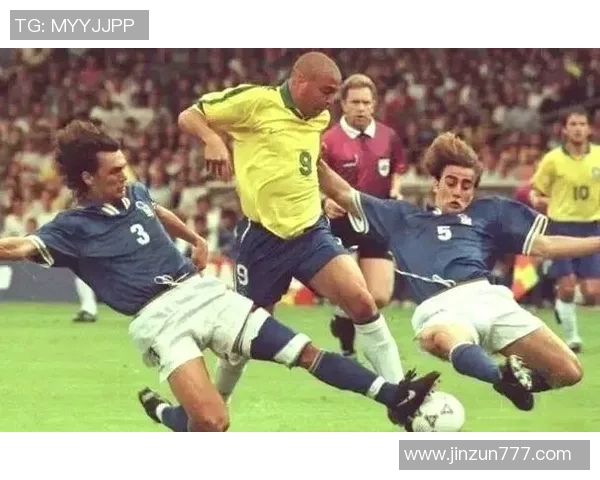 全球足球三大传奇巨星盘点 谁是足坛最强的三位球员