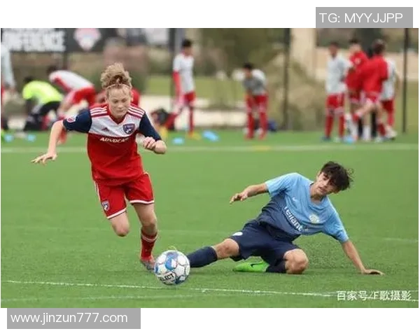 最帅足球星二代盘点：这些明星的孩子继承父亲优点成为新一代足球俊男